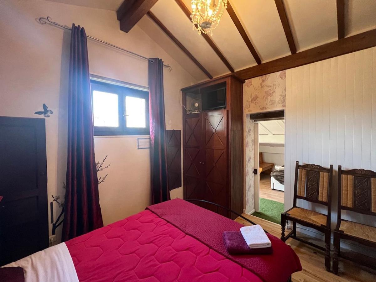 Maison D'Hotes L'Escale Du Loup Blanc Maringes ภายนอก รูปภาพ