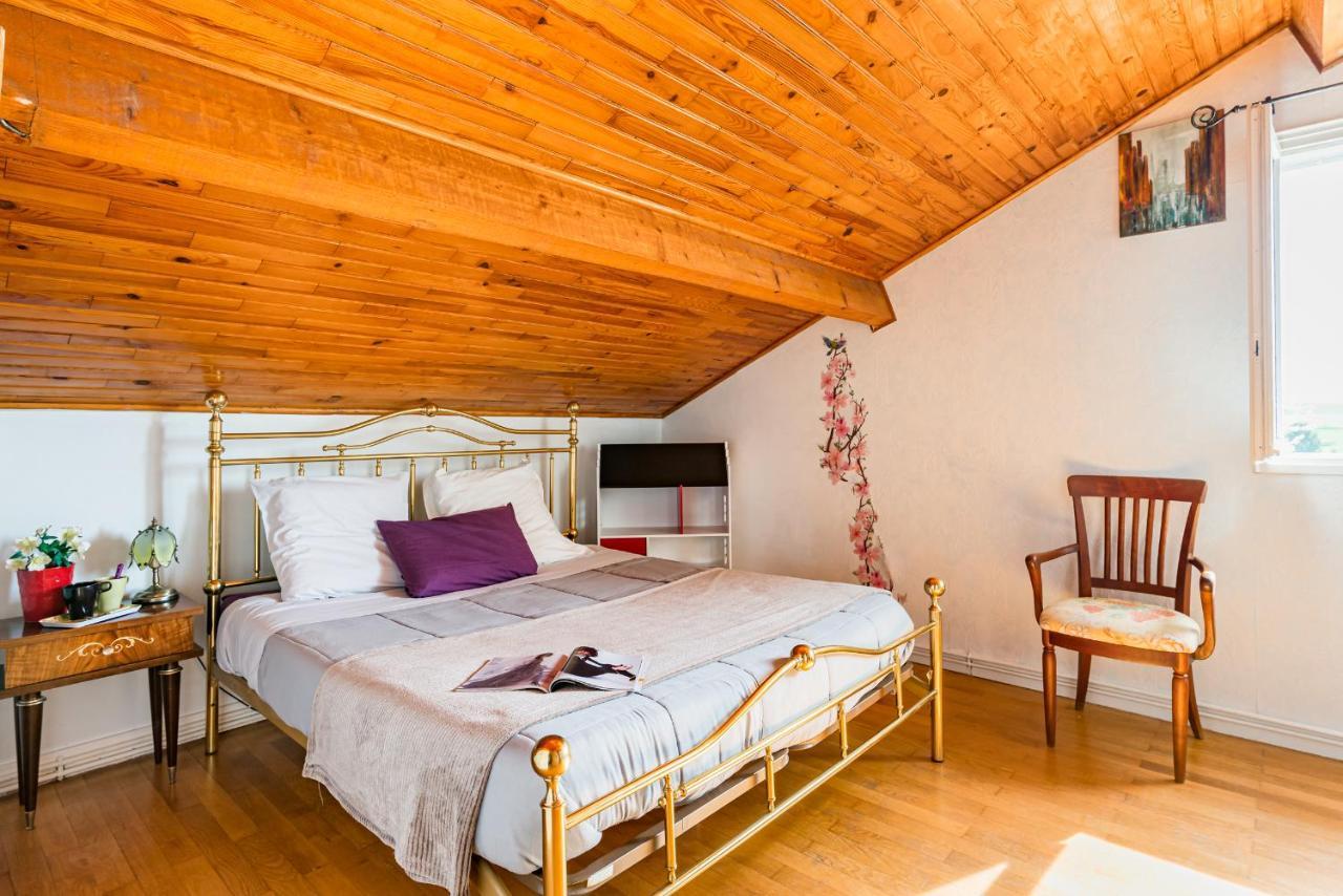 Maison D'Hotes L'Escale Du Loup Blanc Maringes ภายนอก รูปภาพ