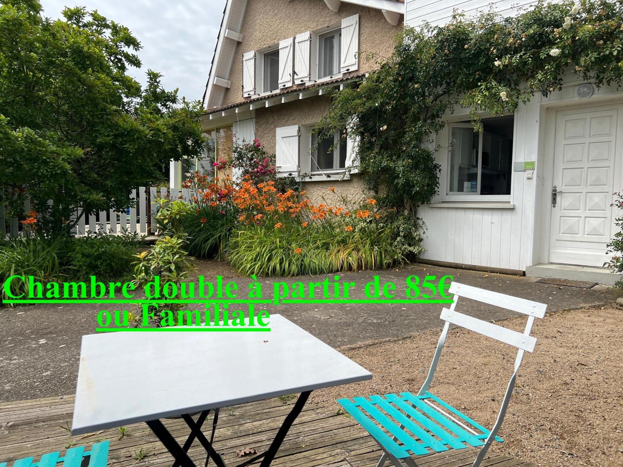 Maison D'Hotes L'Escale Du Loup Blanc Maringes ภายนอก รูปภาพ